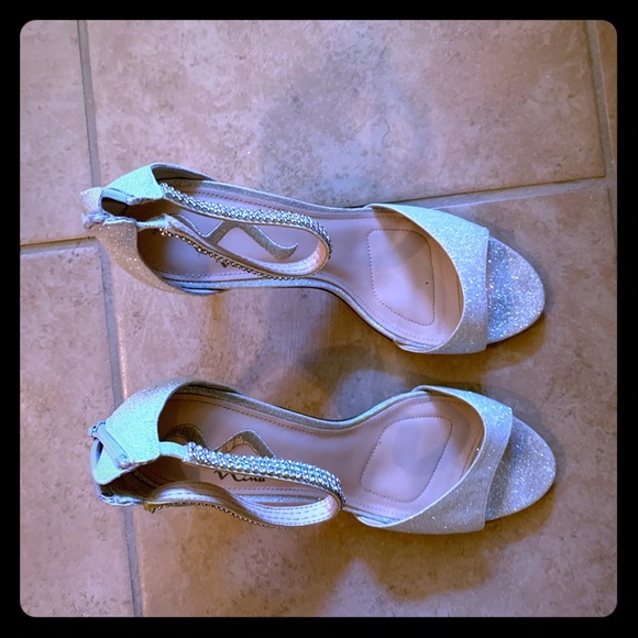 Heels(Bride, Bridesmaid, Prom) - Picture 1 of 3